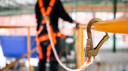 Lavori in quota: perché effettuare l’aggiornamento del corso?